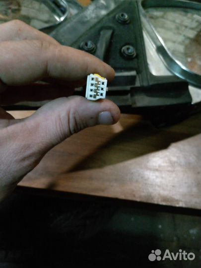 Зеркала Митсубиси Паджеро