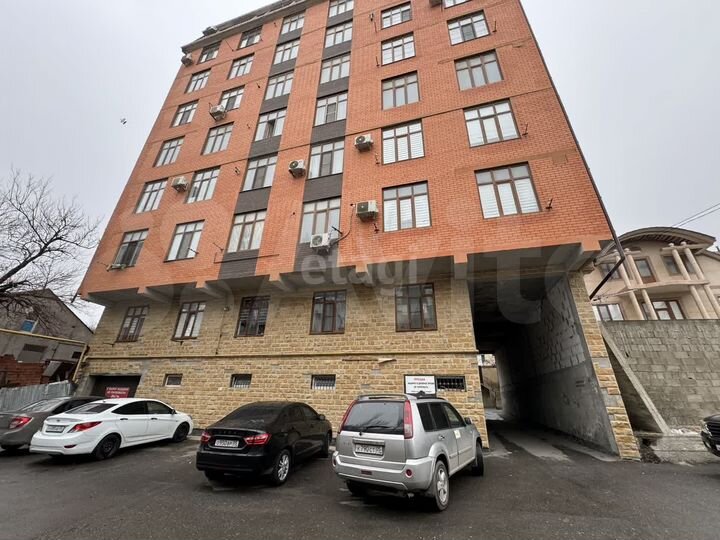 2-к. квартира, 74 м², 4/8 эт.