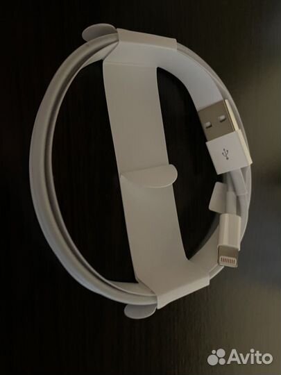 Дата-кабель Apple Lightning 1 м, белый