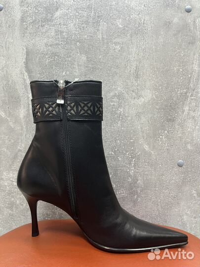 Полусапоги Caprice весна 39 кожа