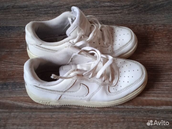 Кроссовки nike на девочку