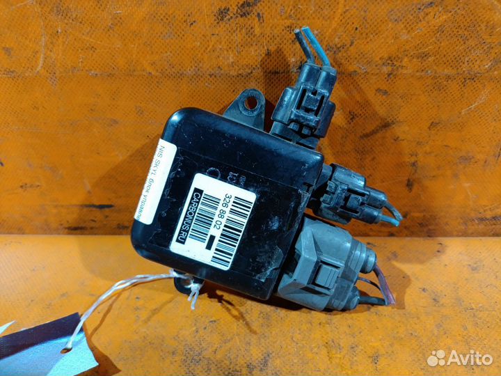 Блок управления вентилятором Nissan Skyline V36