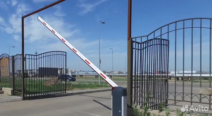 Автоматический шлагбаум