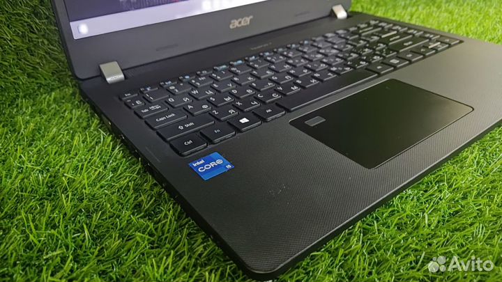 Ноутбук Acer TrawelMate с Core i5 - 1135G7