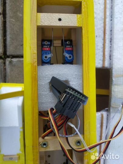 Радиоуправляемая модель самолета №1