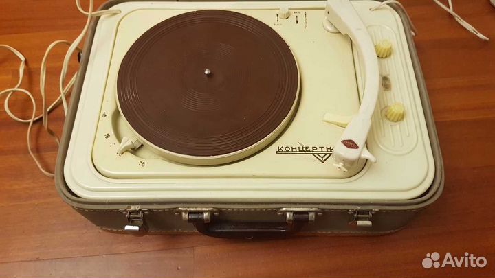Проигрыватель винила 