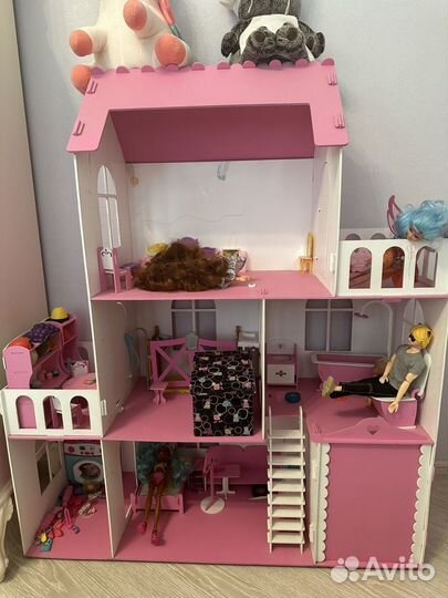 Домик кукольный 3-х этажный с гаражом
