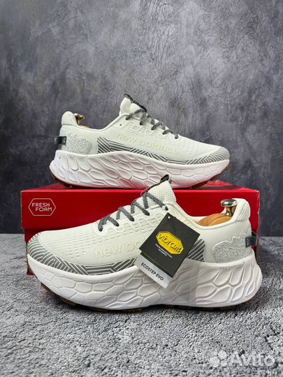 Кроссовки New Balance white