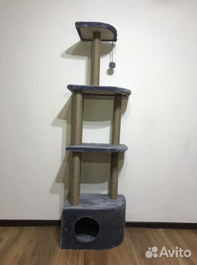 Когтеточка с ярусными лежанками и домиком