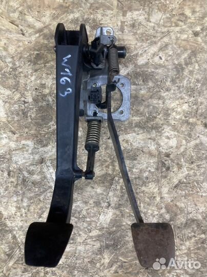 Блок педалей Mercedes w163