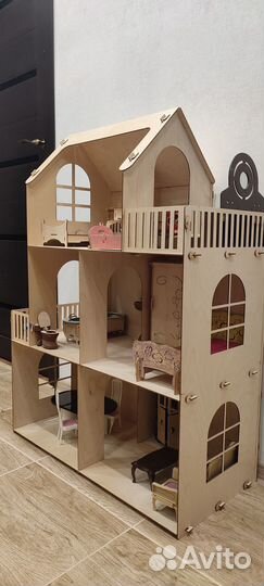Кукольный домик для Барби с мебелью