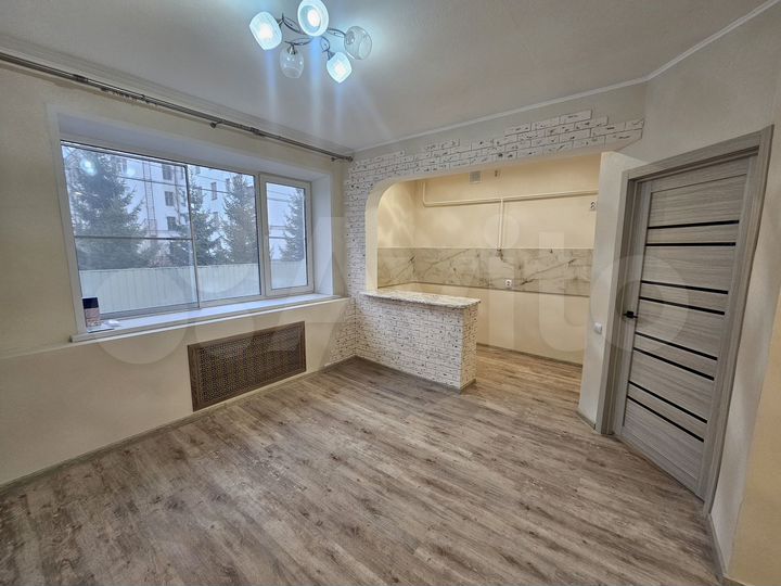 3-к. квартира, 53 м², 1/2 эт.