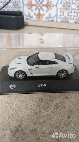 Nissan GT-R 1/43