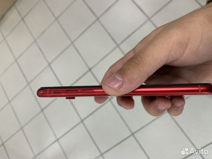 iPhone xr 64gb red