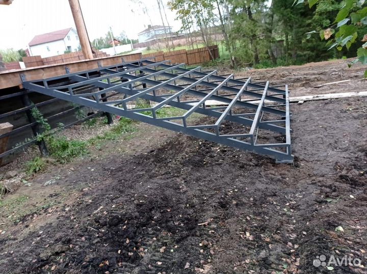 Крыльцо металлическое