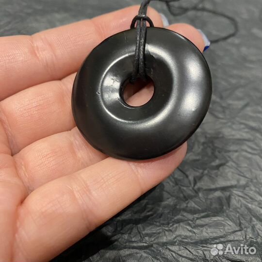 Донат кулон из шунгита