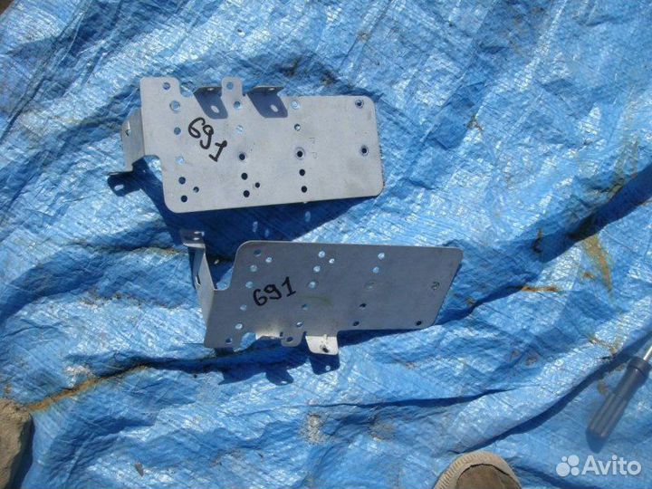 Крепления магнитолы Subaru Legacy BE5