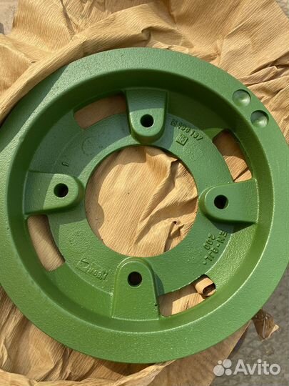 Джон Дир H166137 шкив John Deere