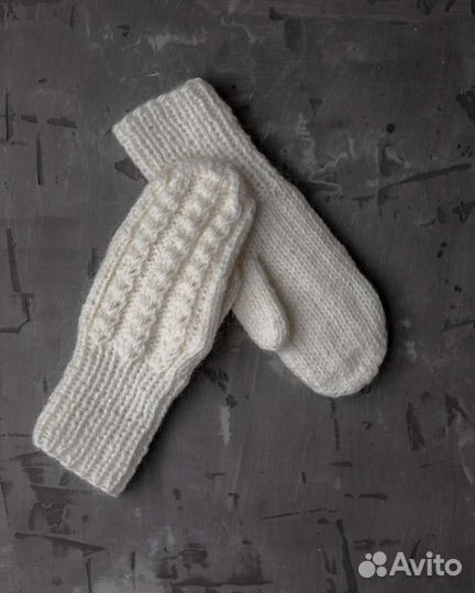 Варежки женские