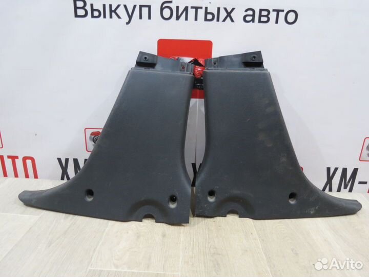 Обшивка средней стойки LADA Largus