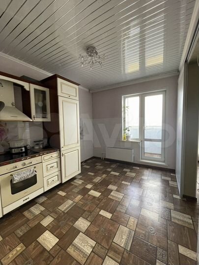 2-к. квартира, 73,4 м², 9/9 эт.