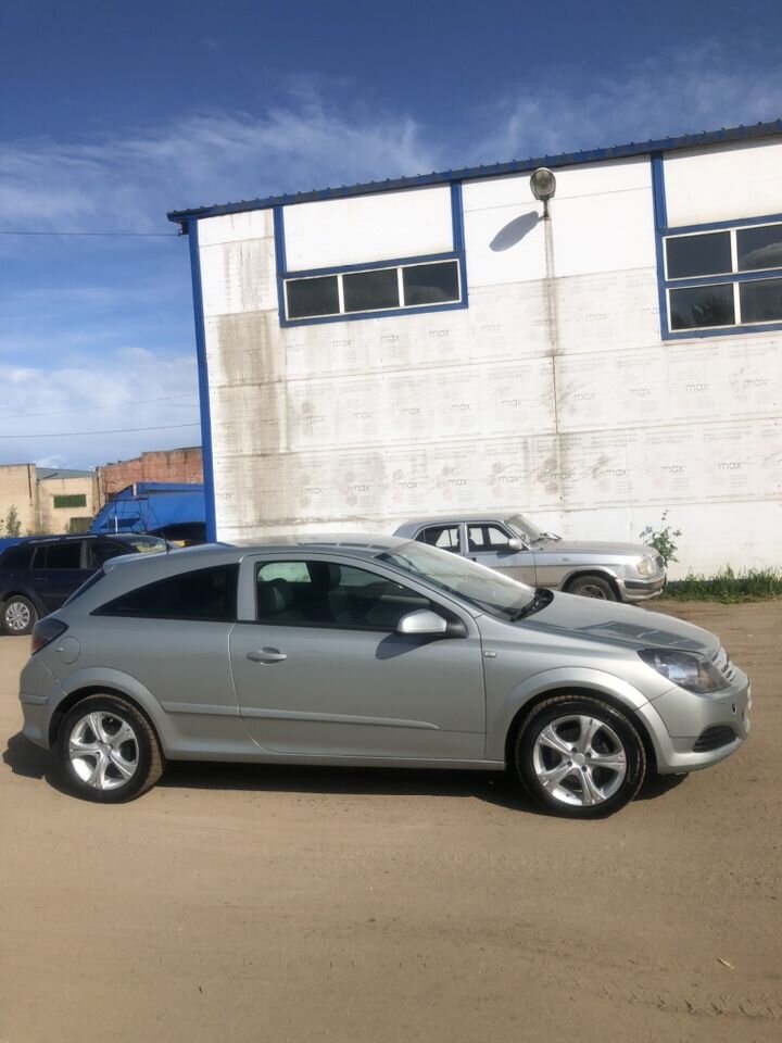 Opel Astra GTC: фото владельца
