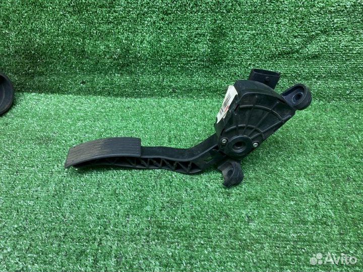 Педаль газа Hyundai Solaris