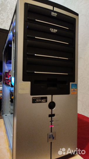 Игровой 12-ядер e5-2673v3 16g ssd-256g gtx1070-8g