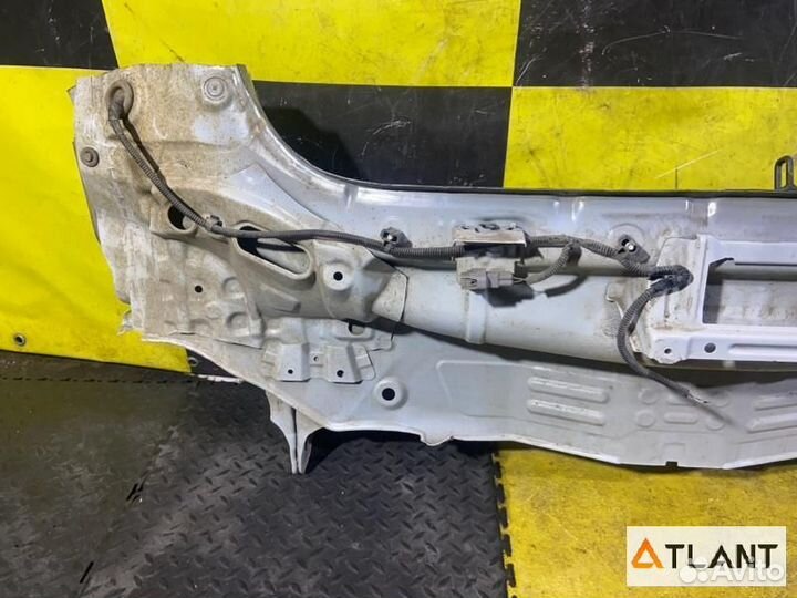 Задняя панель кузова toyota spade