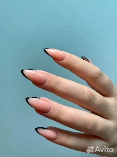 Маникюр с покрытием гель-лак