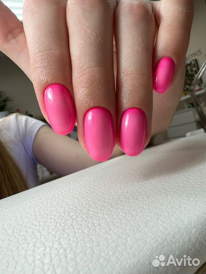 Маникюр с покрытием гель-лаком