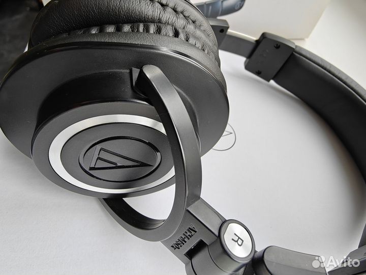 Наушники Audio-Technica ATH-M50X