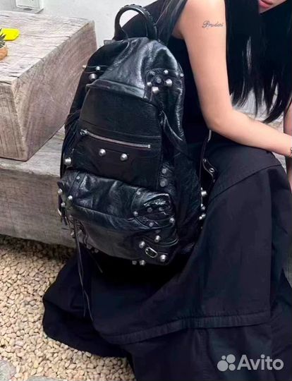 Рюкзак Balenciaga Le Cagole Studded Crinkled