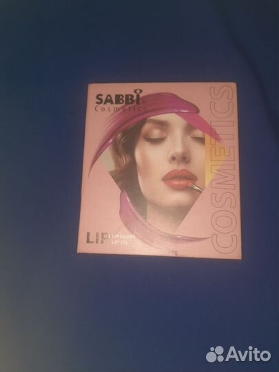 Жидкая губная помада