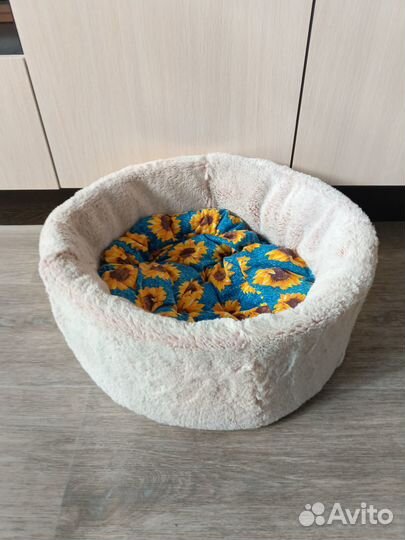 Товары для животных,лежанки