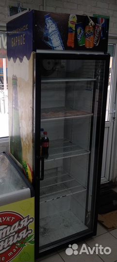 Холодильная витрина для напитков.(пепси кола и тд)