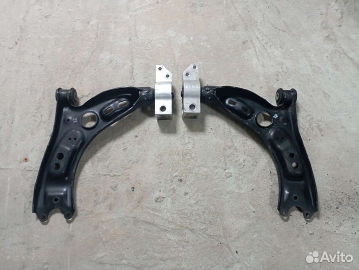 Рычаг передний volkswagen Tiguan 1