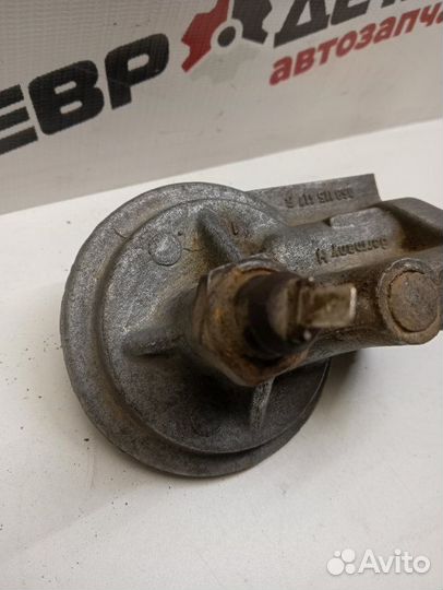 Кронштейн масляного фильтра Volkswagen Vento седан