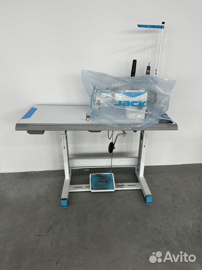 Швейная машина jack f 4