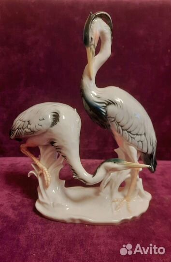 Фарфоровая статуэтка 