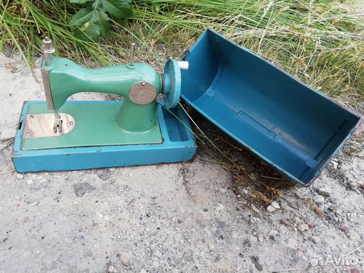 Детская швейная машинка Ленинград СССР