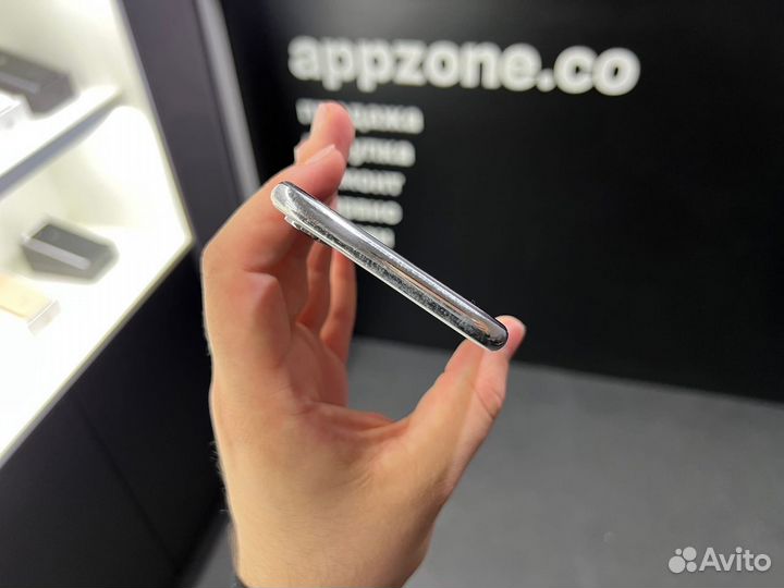 iPhone X, 64 ГБ