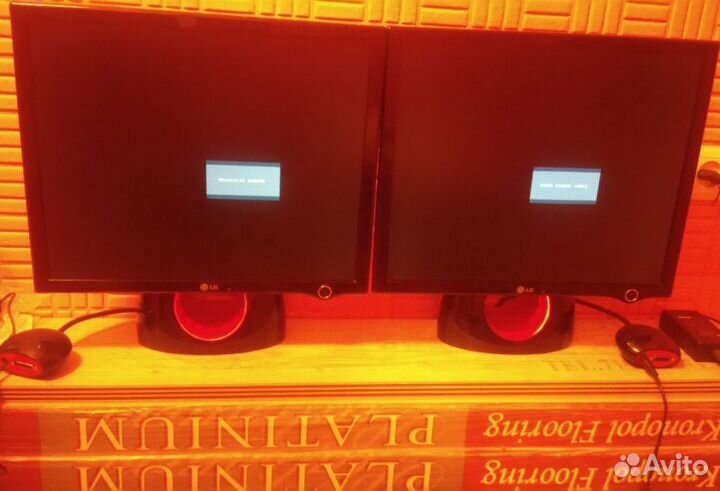 Два монитора LG Flatron L1900J