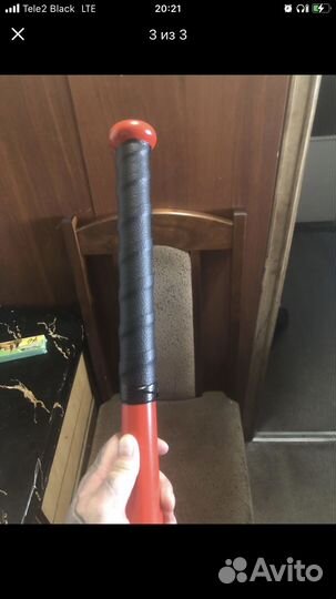 Бейсбольная бита с логотипом бмв