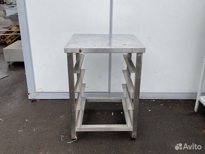 Подставка под пароконвектомат