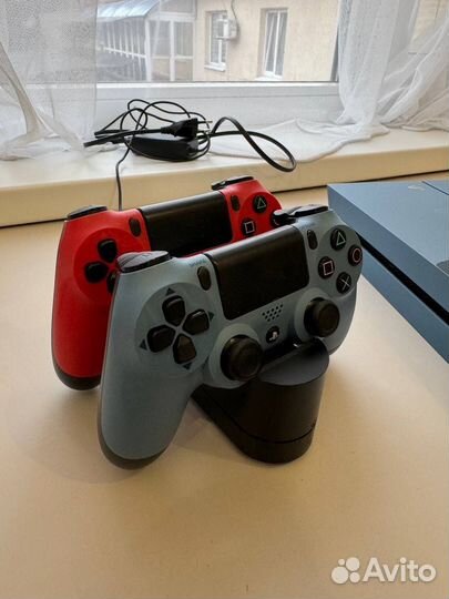 Sony playstation 4 PS4 1tb с играми