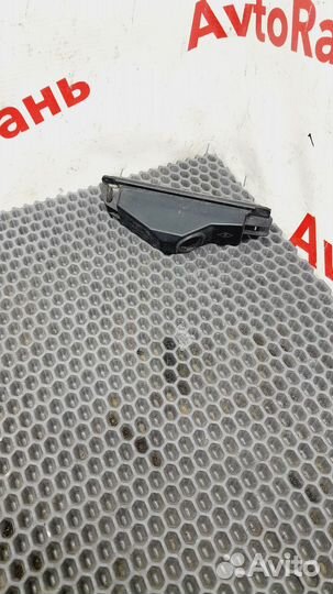 Фонарь подсветки номера renault logan