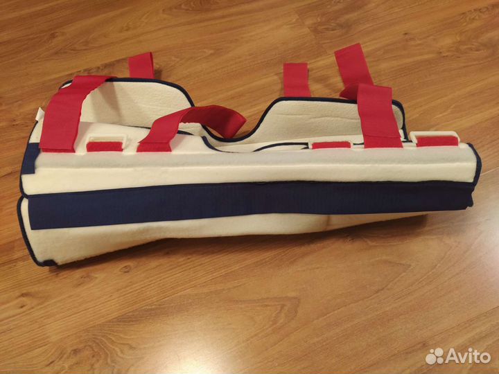 Коленный ортез для полной фиксации сустава