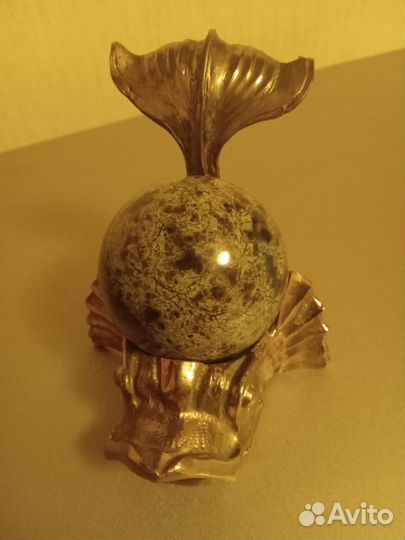 Рыба-кит бронза, шар - камень натуральный Змеевик