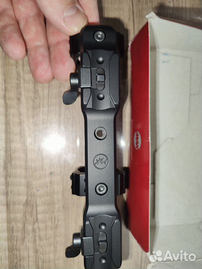 Кронштейн MAK для оптики